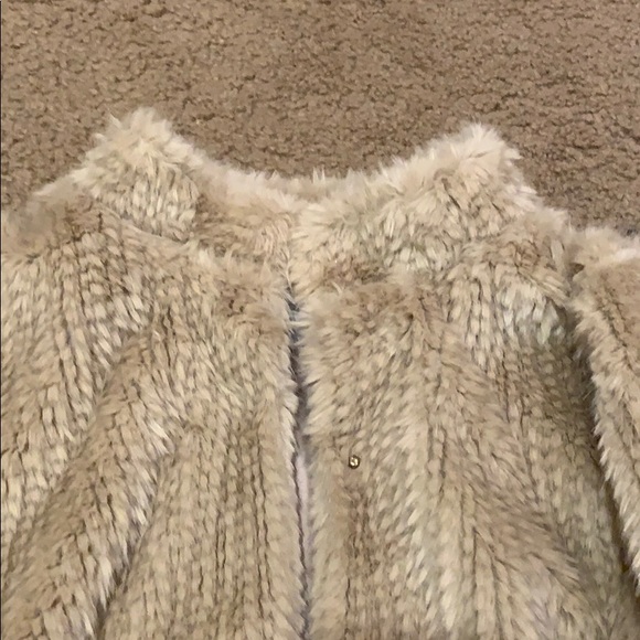 Girls jacket-faux fur - Picture 3 of 8
